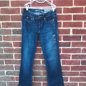 American Eagle favorite boyfriend jeans